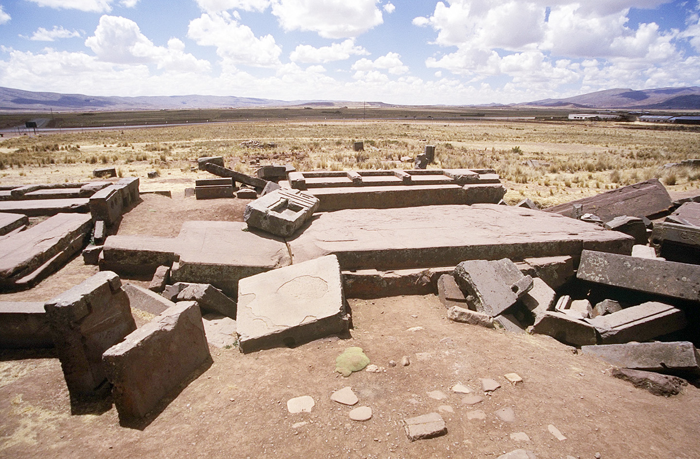 Разрушенные цивилизации. Пума Пунку Боливия. Пума Пунку мегалиты. Древние руины Пума Пунку. Тиуанако и Пума Пунку.